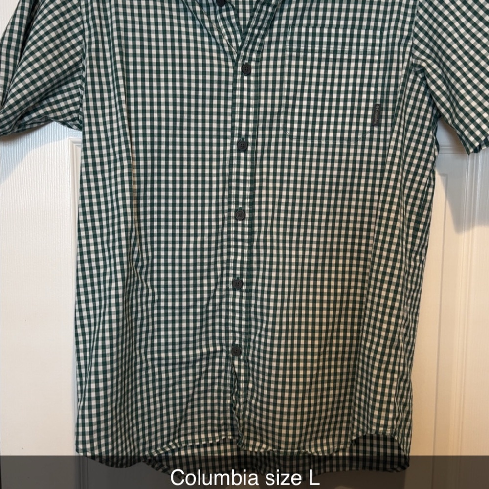 Columbia Green Casual Button Down Shirt